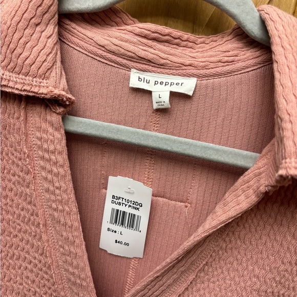 Dry Goods store size Large blouse - Picture 2 of 3